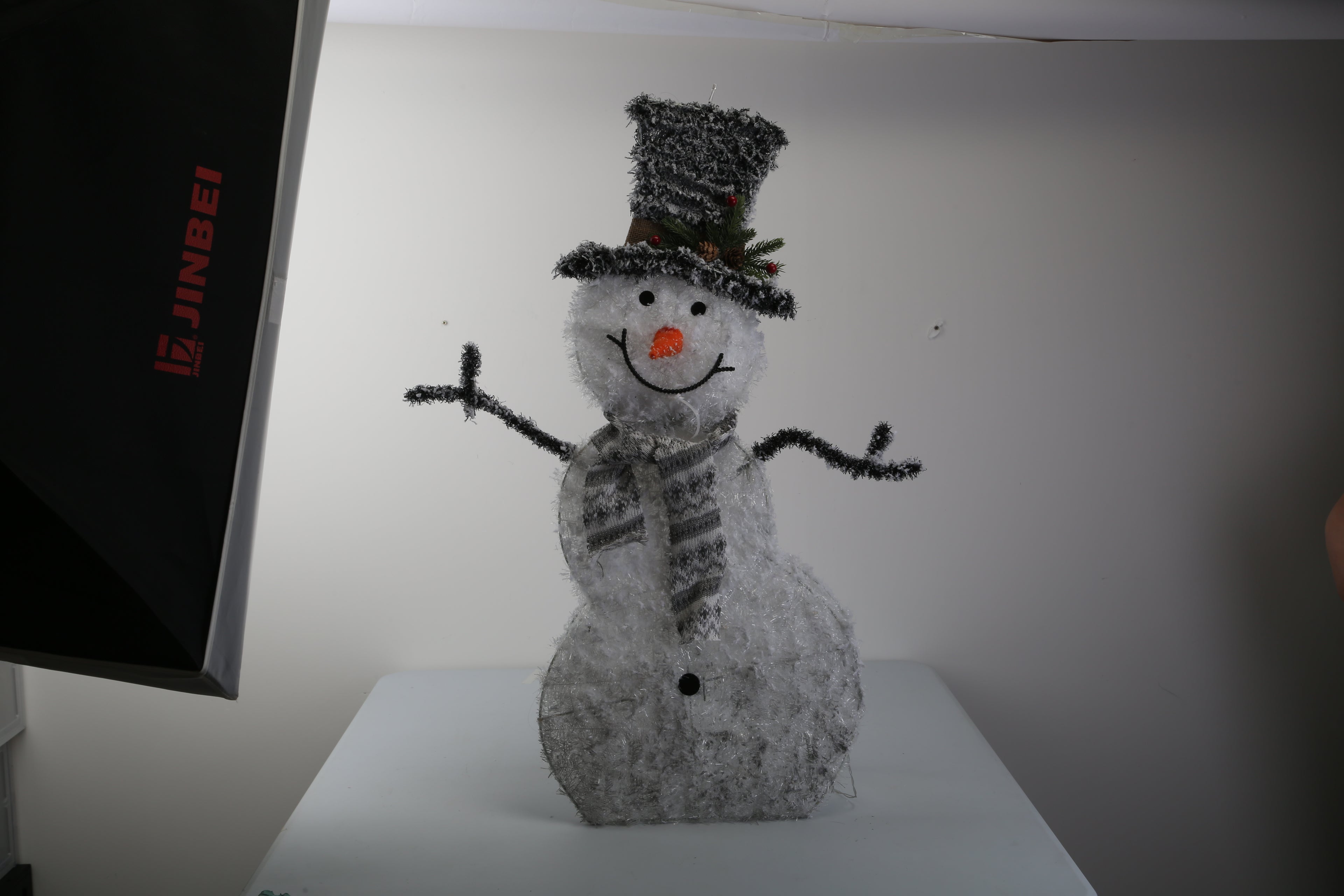 1Pc LED Christmas Snowman Decoration Light Collapsible Battery Operated Lighted Snowman Indoor Outdoor Garden Light With Removable Hands Scarf